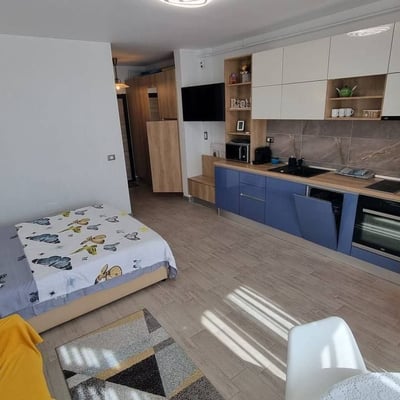 Alquiler de cómodos apartamentos de 1 habitación, 36 m², Mamaia, Constanza, Rumanía